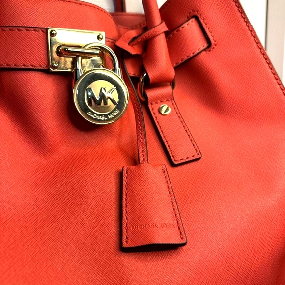 Michael Kors Red Large Hamilton Lock Tote Hobo Bag - Picture 3 of 14